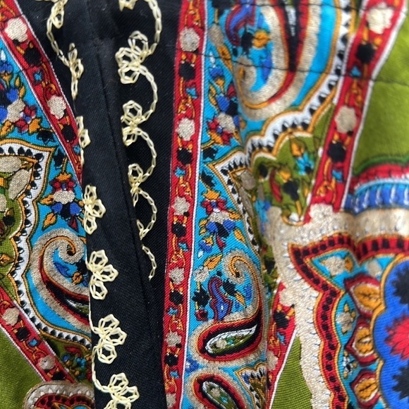 Multi color top NEW - Picture 7 of 8